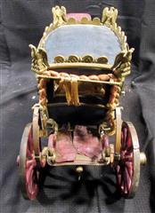 ANTIQUE VICTORIAN STYLE CARRIAGE FOR RESTORATION - ANTIQUE CARRIAGE HAS PAINTED